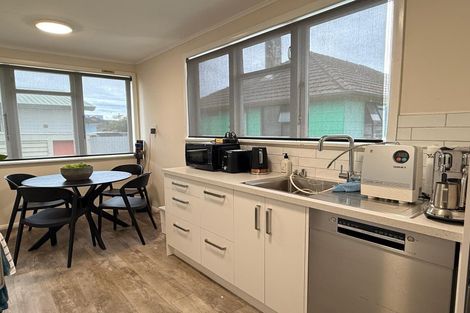 Photo of property in 2 Takahe Street, Frankton, Hamilton, 3204