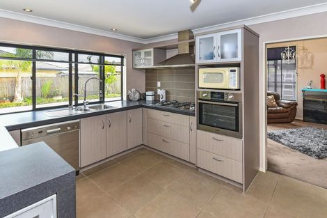 Photo of property in 9 Girvan Terrace, Wattle Downs, Auckland, 2103