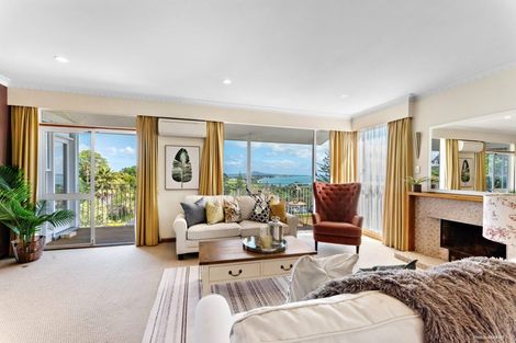 Photo of property in 112 Bleakhouse Road, Mellons Bay, Auckland, 2014