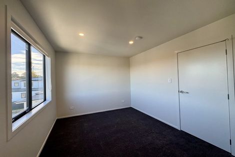 Photo of property in 4/506 Glenfield Road, Bayview, Auckland, 0629