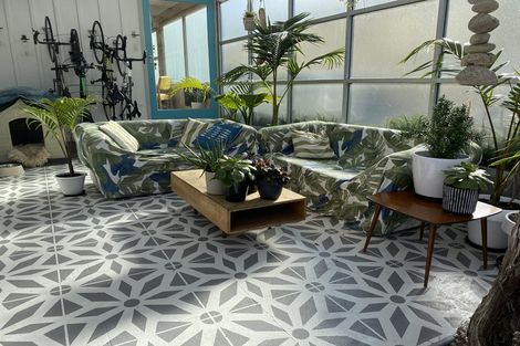 Photo of property in 9 Strathmore Avenue, Strathmore Park, Wellington, 6022