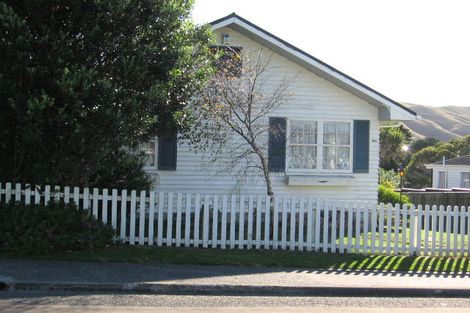 Photo of property in 29 Cranwell Street, Churton Park, Wellington, 6037