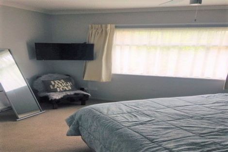 Photo of property in 2/925 Whangaparaoa Road, Manly, Whangaparaoa, 0930