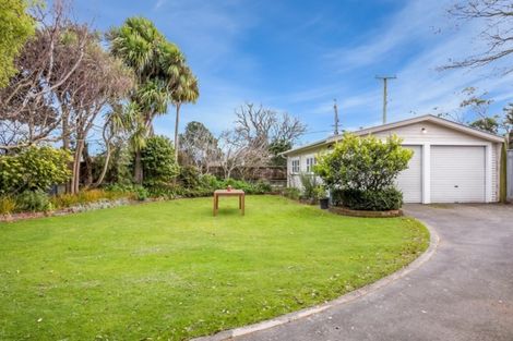 Photo of property in 1 Saint Ronans Avenue, Waterloo, Lower Hutt, 5011