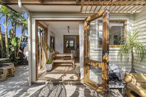 Photo of property in 49 Oceanview Road, Mount Maunganui, 3116