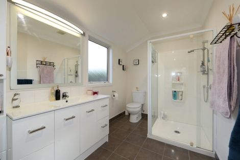 Photo of property in 3 Elizabeth Place, Clive, 4102