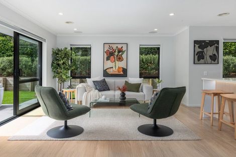 Photo of property in 38 Mooring Close, Whitby, Porirua, 5024