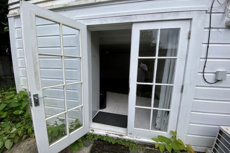 Photo of property in 361 The Terrace, Te Aro, Wellington, 6011