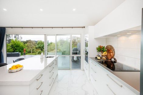 Photo of property in 28 Cashmere Drive, Fitzherbert, Palmerston North, 4410