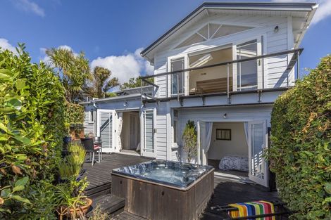 Photo of property in 75 Karepa Street, Brooklyn, Wellington, 6021