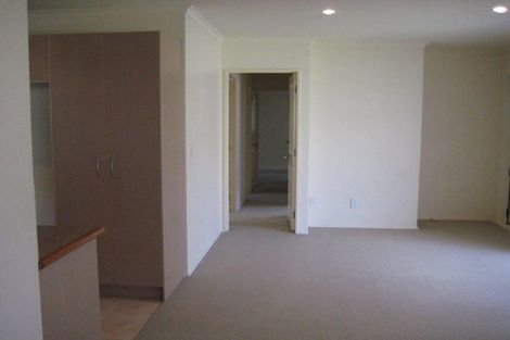 Photo of property in 4 Parkcrest Drive, Henderson, Auckland, 0612