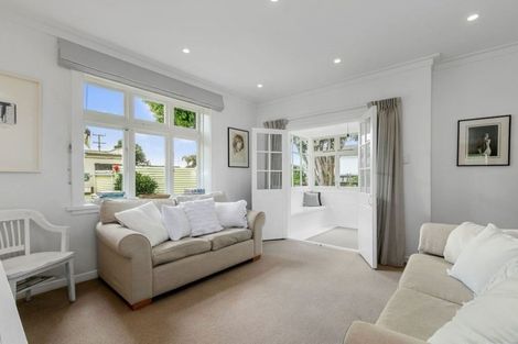 Photo of property in 6 Kowhai Street, Eastbourne, Lower Hutt, 5013