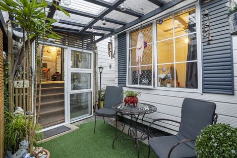 Photo of property in 47 Harmel Road, Glendene, Auckland, 0602