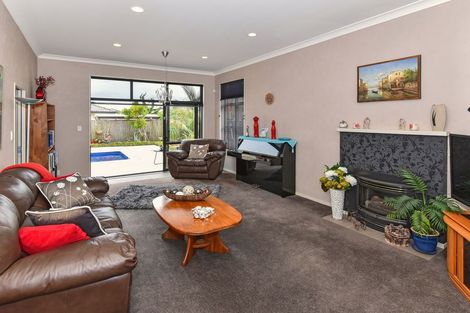 Photo of property in 9 Girvan Terrace, Wattle Downs, Auckland, 2103