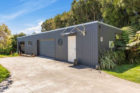 Photo of property in 14 Arthur Road, Paraite, New Plymouth, 4373