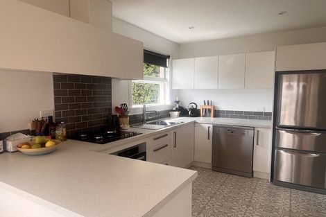 Photo of property in 64 Moncks Spur Road, Redcliffs, Christchurch, 8081