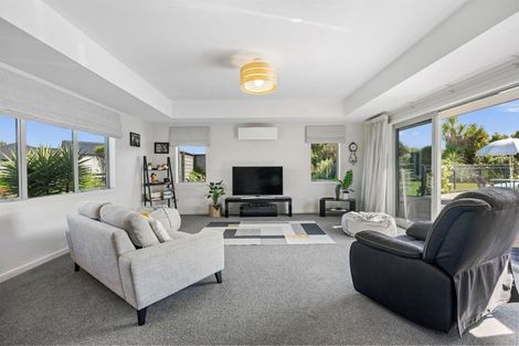 Photo of property in 6 Summerfield Way, Parahaki, Whangarei, 0112