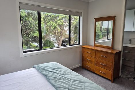 Photo of property in 1 Rimu Street, Tawa, Wellington, 5028