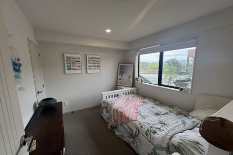 Photo of property in 7 Longshore Drive, Long Bay, Auckland, 0630