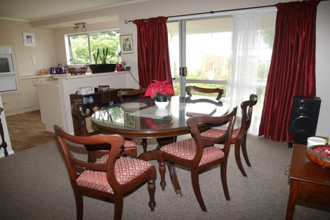 Photo of property in 38 Rosewood Place, Paraparaumu, 5032