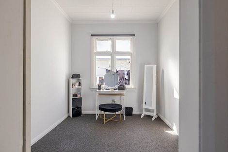 Photo of property in 3/5 Ward Street, Palmerston North, 4410