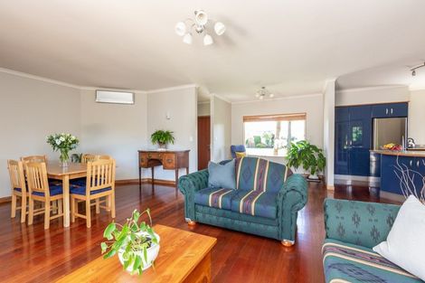 Photo of property in 3 Forbury Way, Taradale, Napier, 4112