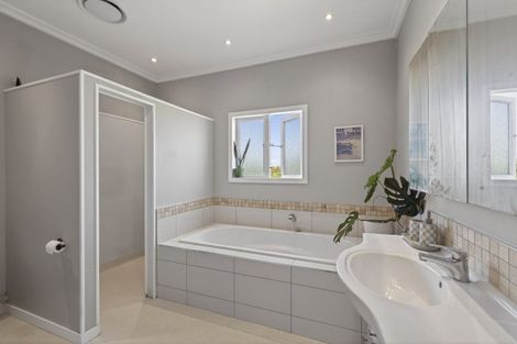 Photo of property in 207 Upper Pitone Road, Pitone, New Plymouth, 4374