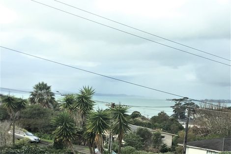 Photo of property in 1/7 Colmar Road, Mellons Bay, Auckland, 2014