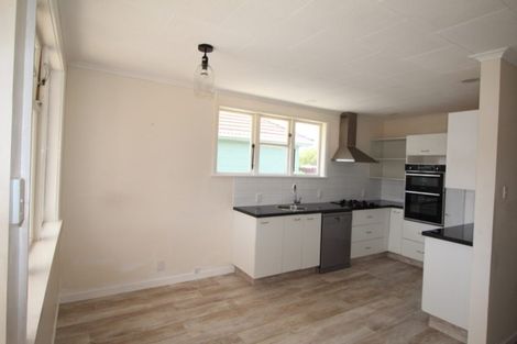 Photo of property in 3 Bristol Crescent, Roslyn, Palmerston North, 4414