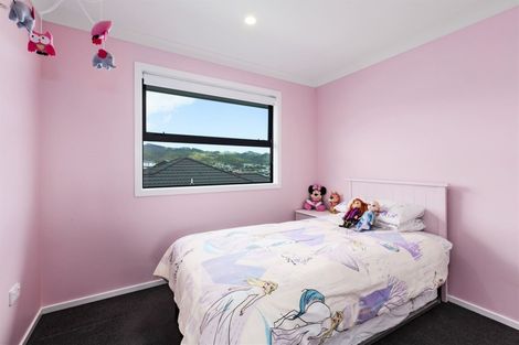 Photo of property in 4 Ihakara Arthur Lane, Aotea, Porirua, 5024