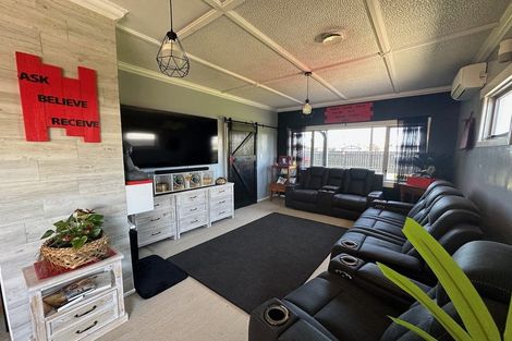 Photo of property in 67 Browne Street, Waitara, 4320