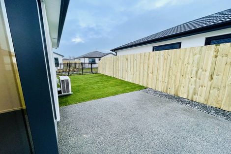 Photo of property in 5 Oakvale Lane, Halswell, Christchurch, 8025
