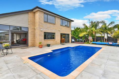 Photo of property in 9 Girvan Terrace, Wattle Downs, Auckland, 2103