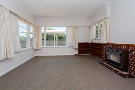 Photo of property in 18 Oxford Street, Fairfield, Hamilton, 3214