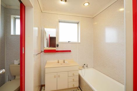 Photo of property in 102 Wicklow Street, Clifton, Invercargill, 9812