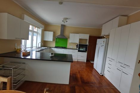 Photo of property in 104 Parkvale Road, Karori, Wellington, 6012