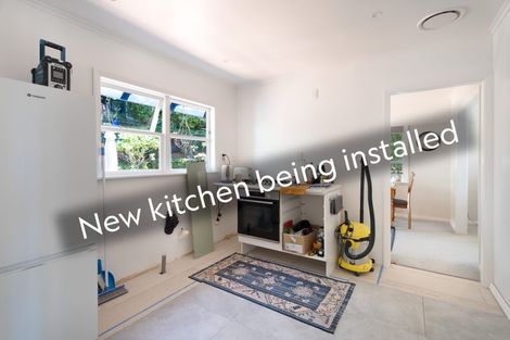 Photo of property in 39 Sunrise Boulevard, Tawa, Wellington, 5028