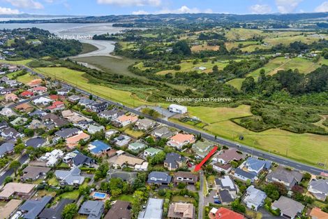 Photo of property in 1/47 Wiltshire Place, Somerville, Auckland, 2014