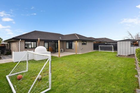 Photo of property in 11 Whitney Place, Rototuna North, Hamilton, 3210