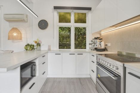 Photo of property in 24 Bridge Street, Clyde Hill, Dunedin, 9011