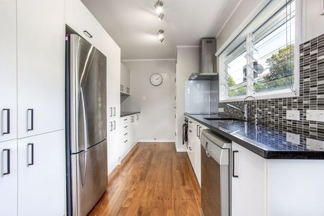 Photo of property in 1/1 Tawa Road, Te Atatu Peninsula, Auckland, 0610