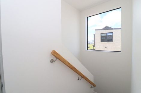 Photo of property in 18 Yellow Pear Lane, Karaka, Papakura, 2113