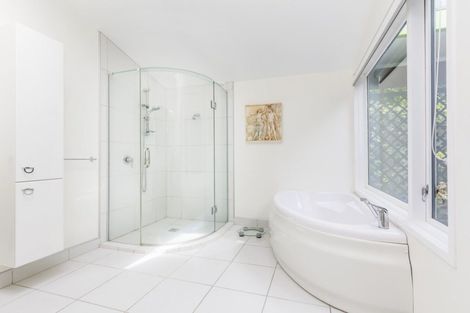 Photo of property in 11 Amapur Drive, Khandallah, Wellington, 6035