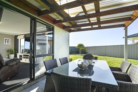 Photo of property in 8 Prestige Place, Flaxmere, Hastings, 4120