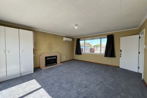 Photo of property in 172 Springs Road, Hornby, Christchurch, 8042