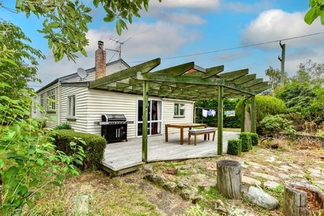 Photo of property in 13 Cliff Street, Coalgate, 7673