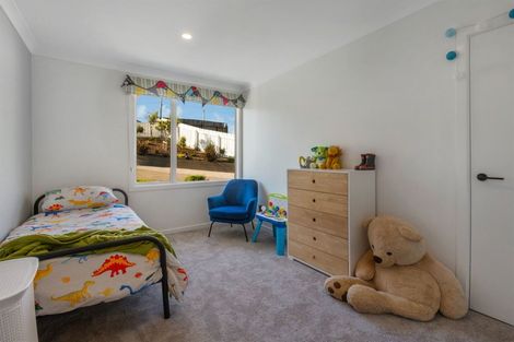 Photo of property in 81 Waiuta Street, Titahi Bay, Porirua, 5022