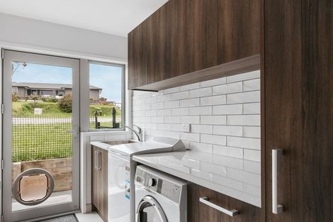 Photo of property in 60c Margaret Drive, Omokoroa, 3114