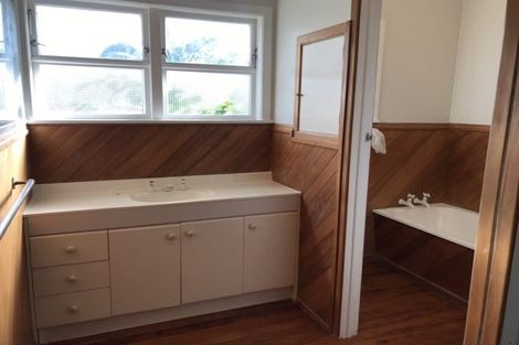 Photo of property in 33 Estuary Road, Weymouth, Auckland, 2103