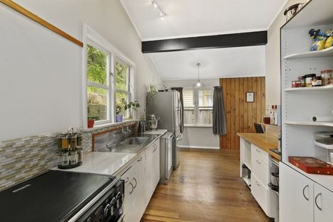 Photo of property in 27 Kopara Grove, Stokes Valley, Lower Hutt, 5019